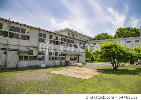 [Linear station construction site school relocation] 54468112