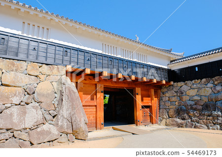 Matsumoto Castle and Drum Gate 54469173