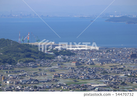 Near Shorinji-Kinbo Main Honzan, Tadorin Park in Tadotsu-cho. You can see the Kurashiki Mizushima complex across the Seto Inland Sea. Near Shorinji-Kinbo Main Honzan, Tadorin Park in Tadotsu-cho. You can see the Kurashiki Mizushima complex across the Seto Inland Sea. 54470732