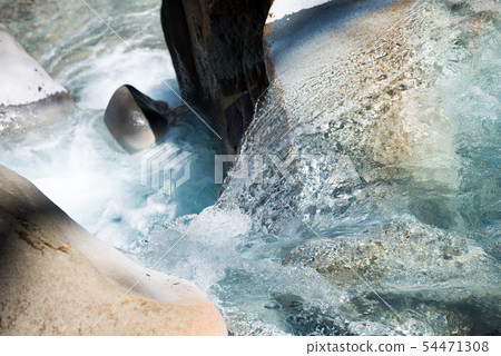 Clean stream valley 54471308