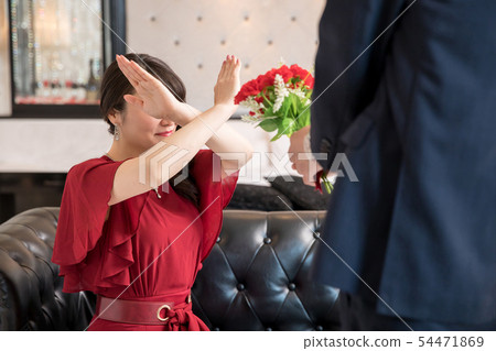 Women who refuse to propose Women who refuse to propose 54471869