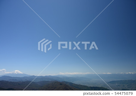 Mt. Fuji and the Alps _ and the blue sky with nothing _ Spring of Daibosatsumine 54475079