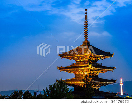 八坂塔和京都塔夜景 八坂塔和京都塔夜景 54476973
