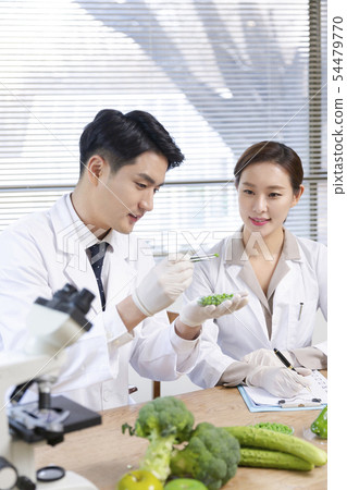 Research scientist concept, technicians working in laboratory 211 54479770