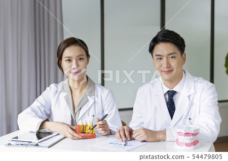 Research scientist concept, technicians working in laboratory 074 54479805