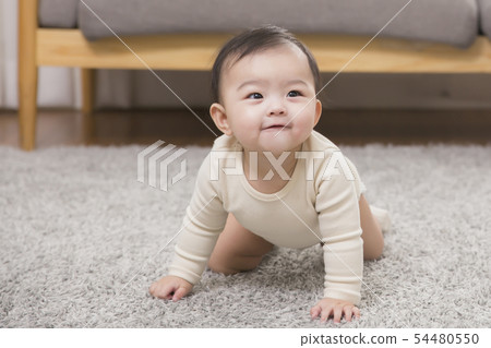 Parenting, childhood and family life concept photo 099 54480550