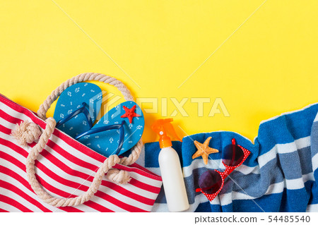 Summer bag background with copy space. Flat lay 54485540