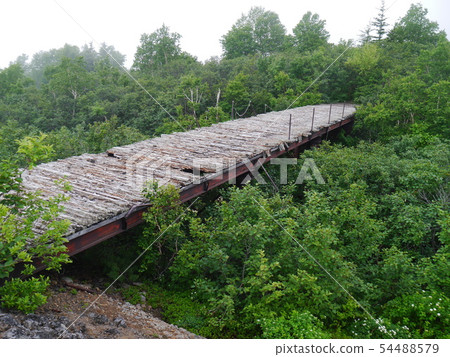 A deadly bridge in the mountain at the foot of Mt. 54488579