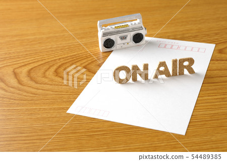 收聽廣播 54489385