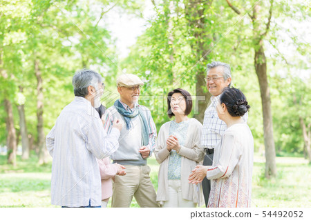 Senior image 54492052