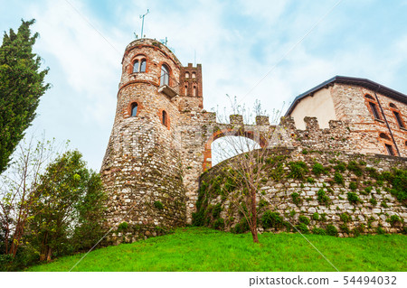 Castle in Desenzano del Garda 54494032