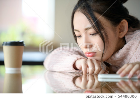 Woman Lifestyle Smartphone Cafe 54496300