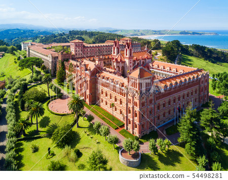 Comillas Pontifical University, Spain 54498281