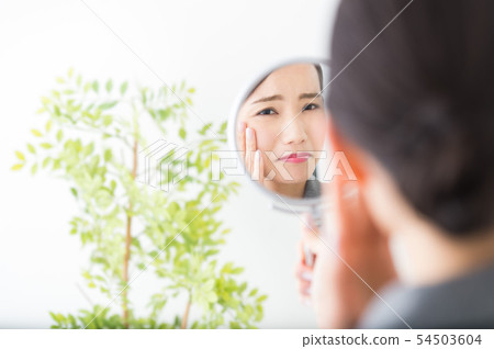 女人看著鏡子(20年代) 女人看著鏡子(20年代) 54503604