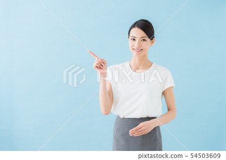 Business twenties women (blue background) 54503609