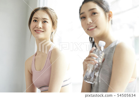 Women sportswear Women sportswear 54505634