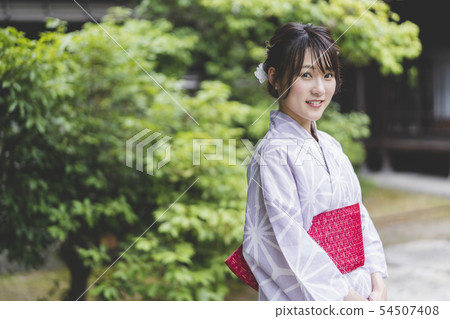A woman in a yukata 54507408