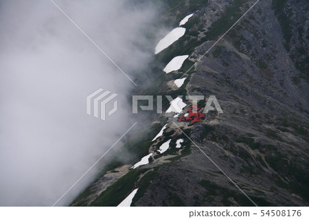 Southern Alps Hakuhosansansan Tent Longitudinal View of a dark aviary from Mt. Southern Alps Hakuhosansansan Tent Longitudinal View of a dark aviary from Mt. 54508176