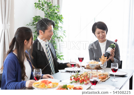 Party toast 54508225