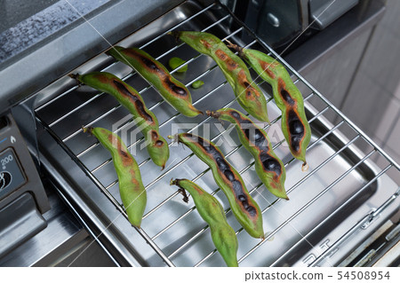 Broad beans Broad beans 54508954