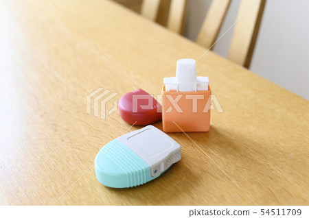 Asthma image (inhaler) Asthma image (inhaler) 54511709