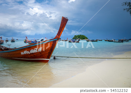 Tropical beach in Koh Lipe, Thailand Tropical beach in Koh Lipe, Thailand 54512232