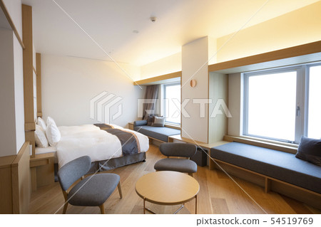 Simple, clean room 54519769