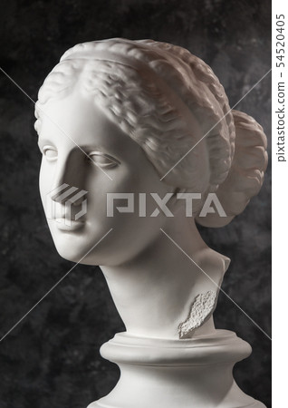 greek statues of women face