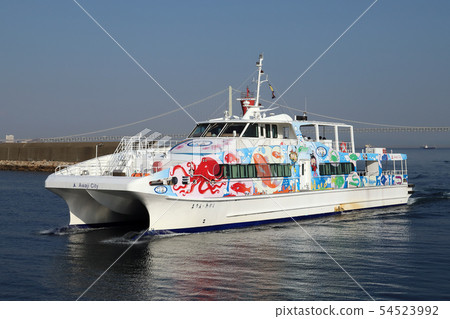 Marin Awaji entering Akashi Port (Akashi Strait, Akashi City, Hyogo Prefecture) 54523992