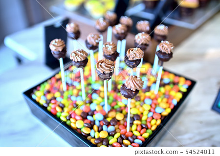 Marble chocolate and truffle chocolate Marble chocolate and truffle chocolate 54524011