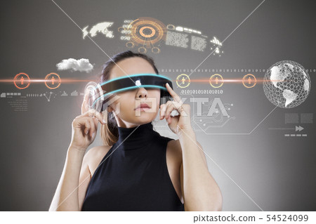 Woman with smart glasses 54524099