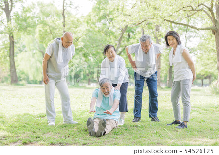 Active Senior Active Senior 54526125