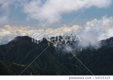 南阿爾卑斯山白樺山帳篷縱向山 南阿爾卑斯山白樺山帳篷縱向山 54531325