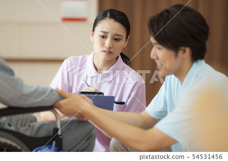 Caregiver 54531456