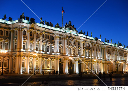 Winter Palace building at night. Winter Palace building at night. 54533754
