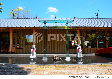 Kamitoku Inari Shrine 54536967
