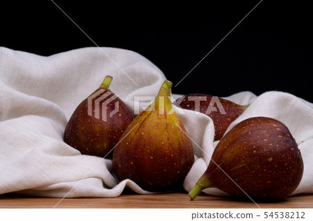 Fig black background Fig black background 54538212