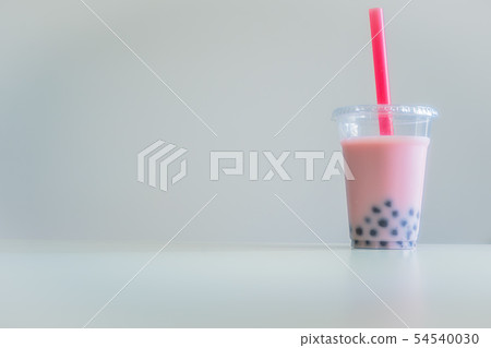 Tapioca Drink (strawberry milk) 54540030