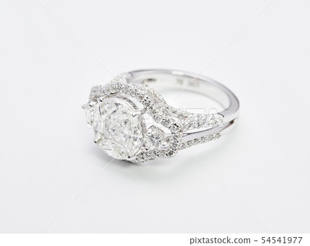 Jewelry diamond rings and necklaces show in luxury 54541977