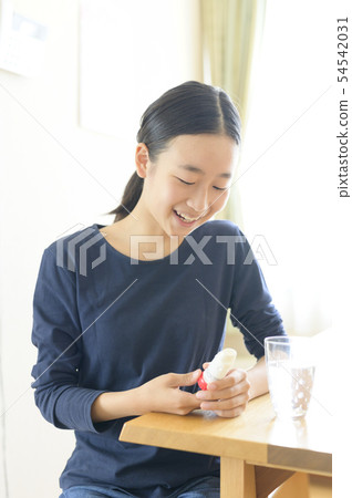 Asthma image (inhalation → improvement) Asthma image (inhalation → improvement) 54542031