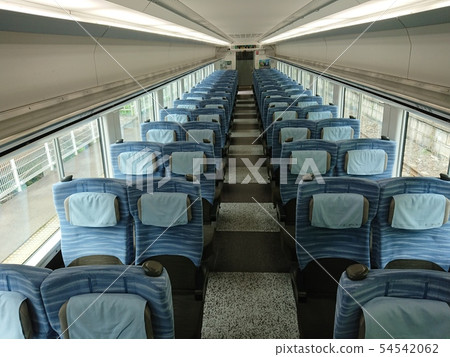 JR東中央幹線特快列車E 351普通車1 54542062