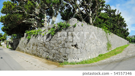 Sightseeing spots and scenic points of the former Nakasato Kirimoto original ruins of the Ryukyu Dynasty, Kumejima (Okinawa Prefecture) 54557346