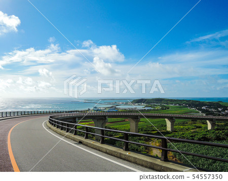 Amazing views from Teida Bridge and Tsumugi Bridge Attractions and scenic points in Kumejima (Okinawa Prefecture) Amazing views from Teida Bridge and Tsumugi Bridge Attractions and scenic points in Kumejima (Okinawa Prefecture) 54557350
