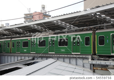 東橫線系列5050（藍蛙）離開自由之丘站 54559738