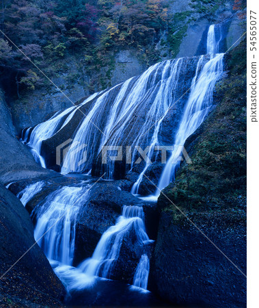 Fukuroda Falls 54565077