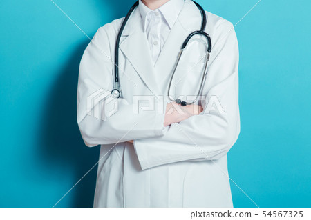 穿白大褂的女醫務人員 54567325