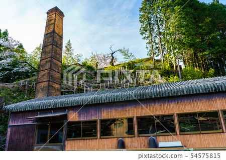 Village of pottery (Nakayama) [Nagasaki prefecture Higashisonogi-gun Hasami-cho] 54575815