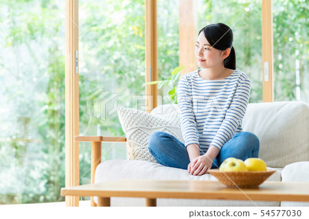 年輕的女士 年輕的女士 54577030