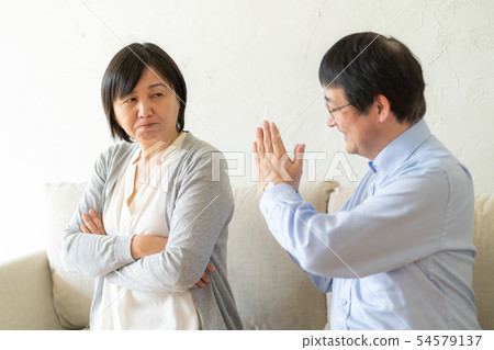Middle senior couple Middle senior couple 54579137