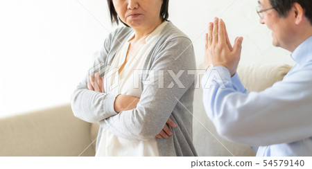 Middle senior couple Middle senior couple 54579140